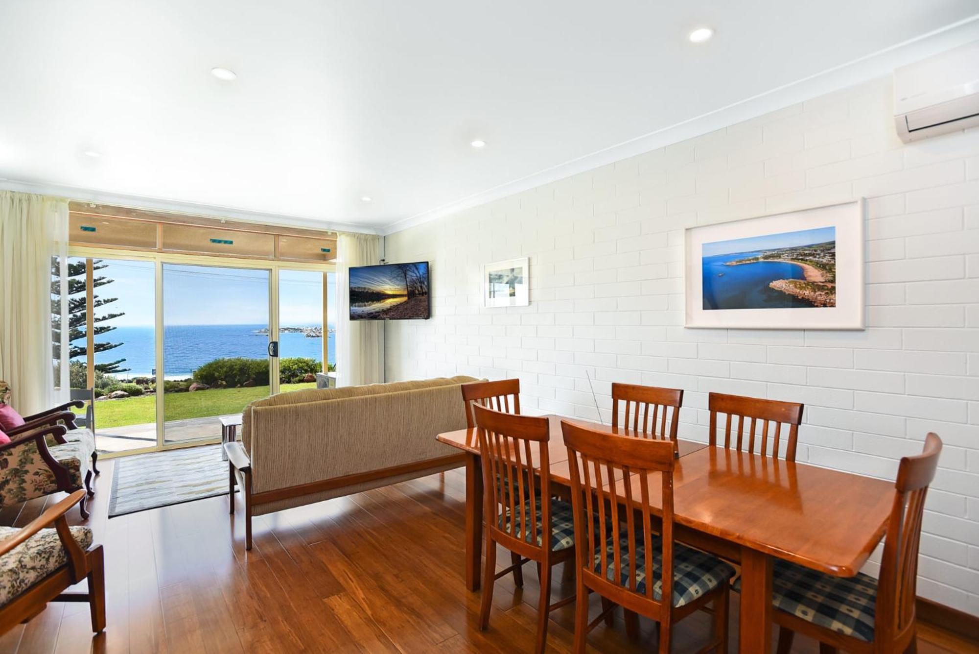 Dolphins Beachfront Apartment No 4 Port Elliot Buitenkant foto